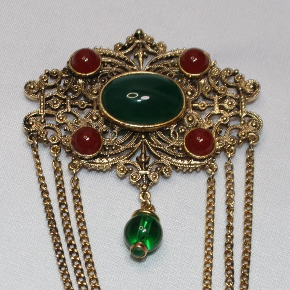 Vintage Victorian Revival Cabachon Green and Faux Carnelian Stones Brooch - Picture 6 of 12